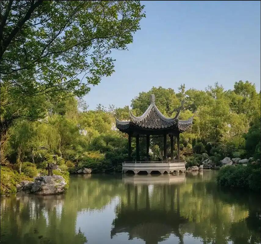 阿图什雨双服务有限公司